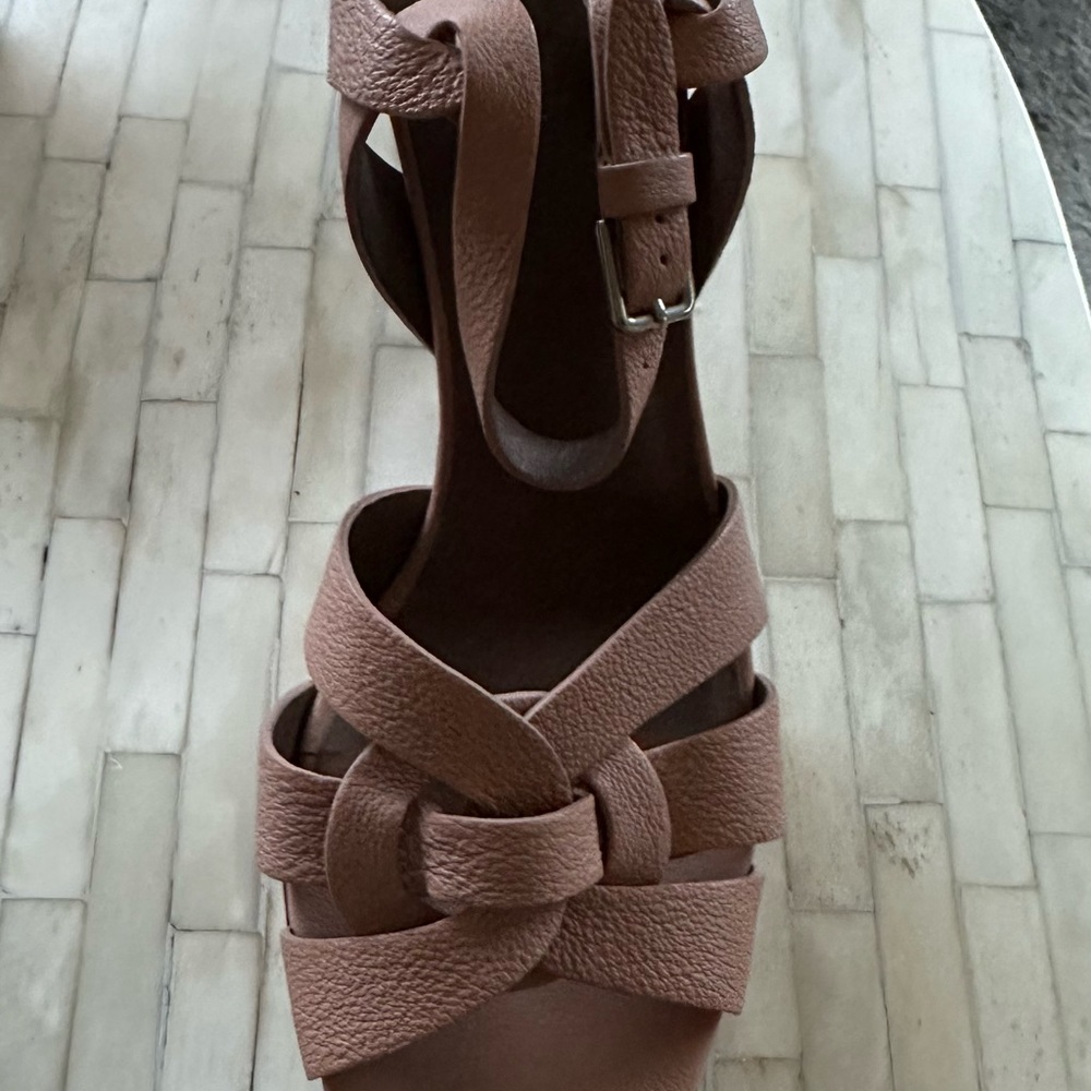 Ysl tan heels, used but in good condition. - Picture 4 of 5